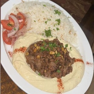 Hummus with Meat Dinner